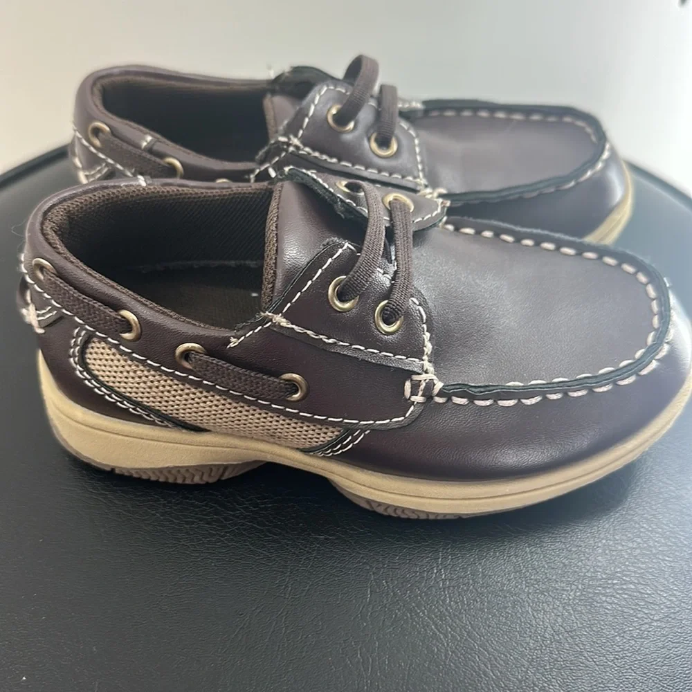 Okie Dokie Boys Brown‎ Oxford Dress shoes size 9